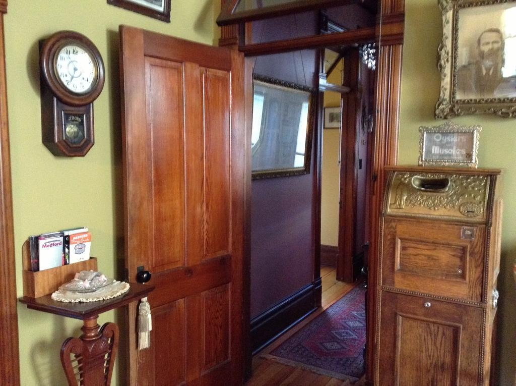 Waverly Cottage Medford Bagian luar foto